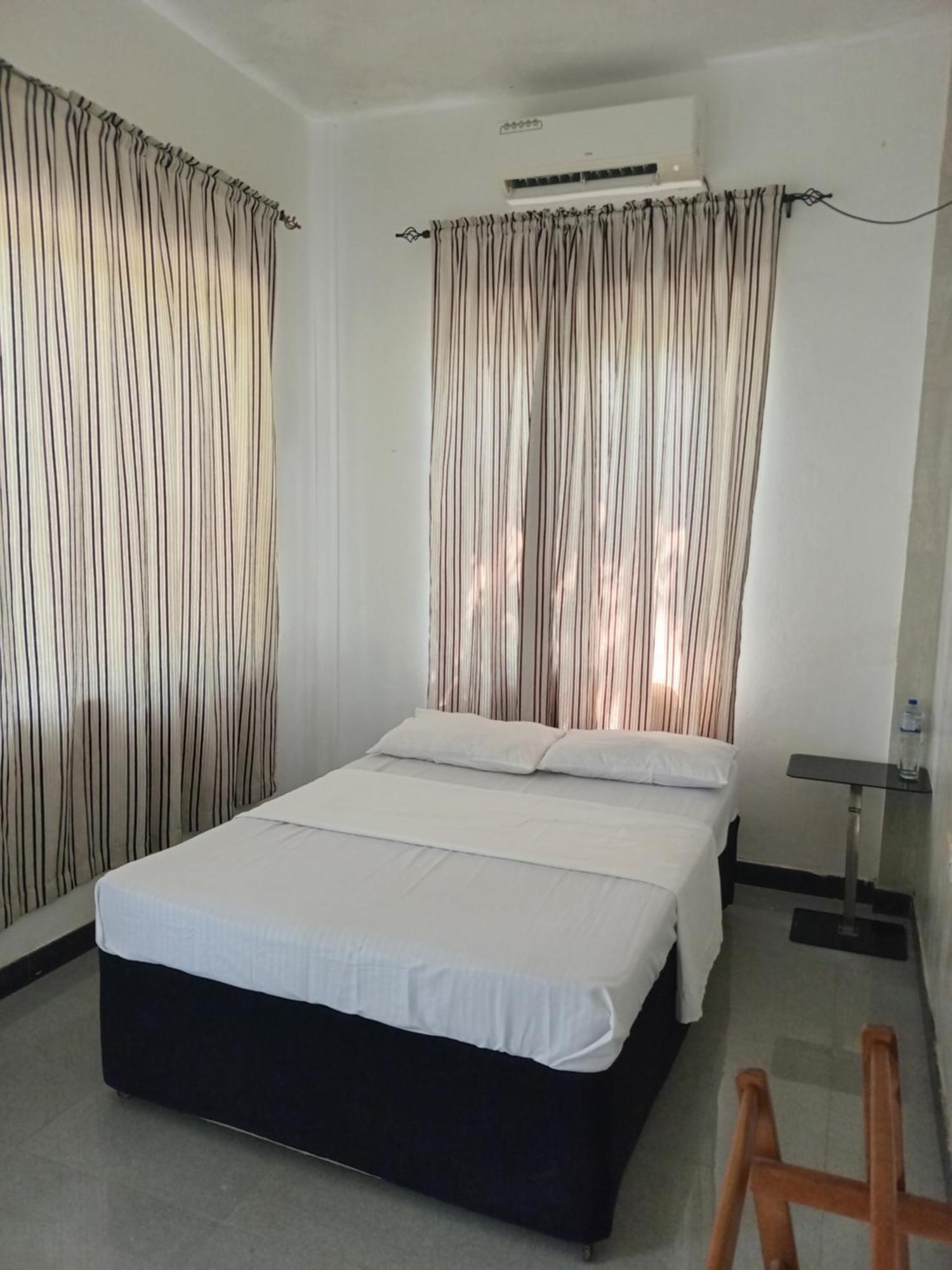 Queen'S Tower Grand Kurunegala Extérieur photo